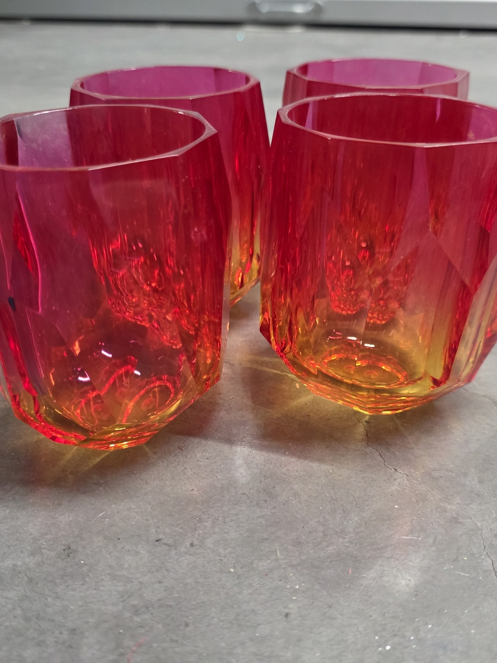 RACHEL ZOE Faceted Ombre Pink to Orange Acrylic Tumblers - Set of 4 - Picture 2 of 5